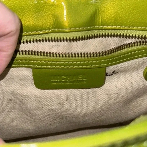 Michael Kors Green and Tan Woven Bag - Picture 10 of 14